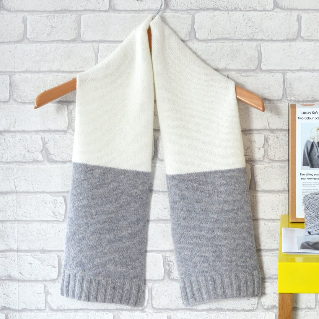 Knitting Kit, Scarf Knitting Pattern, Beginners Knitting, Gift for Knitters 2 Sizes 2 Colour