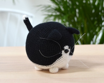 Cat Crochet Kit, Kitten crochet kit, black and white crochet cat,Kitten amigurumi pattern,cat amigurumi pattern,diy crochet cat