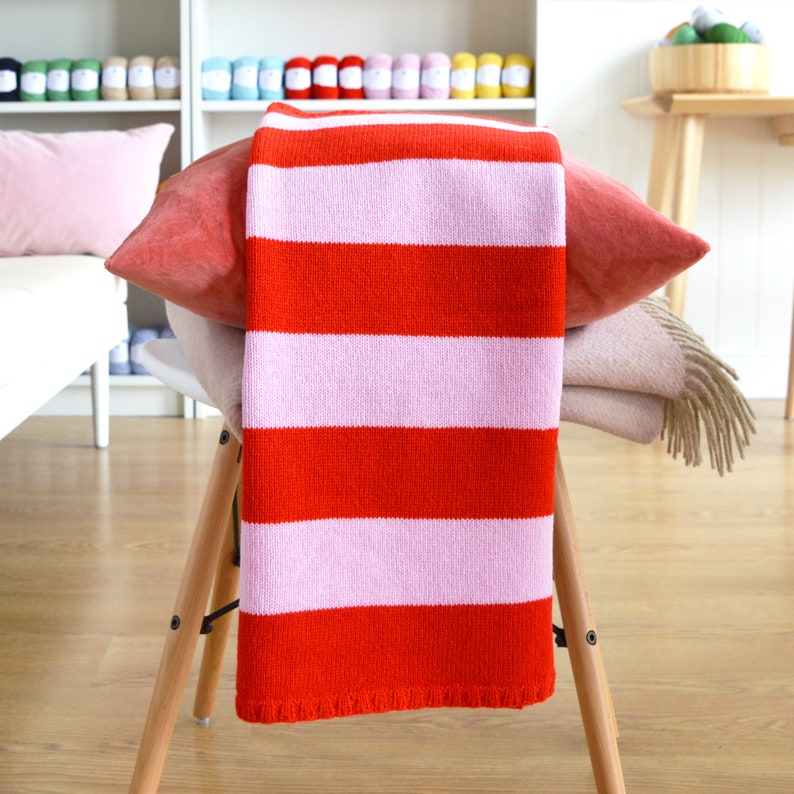 Stripe blanket knitting kit with yarn, easy knitting pattern, baby blanket pattern, adult diy kit, knit blanket pattern image 4