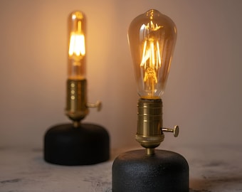 Cordless Table Lamp with Edison Bulb - Resin Sandstone Materi, Rechargeable - Battery Powered Industrial Retro Table Lamp
