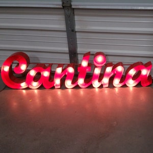 Cantina Marquee Sign.Cantina Sign.lighted cantina sign. Signo de cantina roja. Señales de cantina. Señales de restaurante. Decoración del restaurante. Decoración cantina.