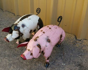 Pink Metal Pigs.Metal pink pigs.metal farm animals.Metal pigs.Rustic metal pigs.Rustic pigs.Farm decor.Farmhouse decor.Mothers day gift