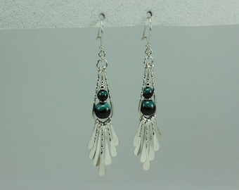 hammered sterling silver earrings,dangle ethnic earrings,woman earring,weeding pendant,hand made unusual earrings,lightweight silver earring