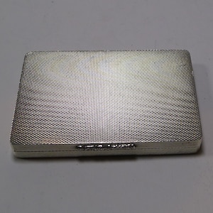 Quality English Sterling Silver Pill / Snuff Box