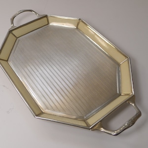 Piccolo vassoio antico in argento sterling belga e smalto guilloché c.1920