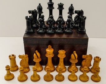 Large English Staunton Style Boxwood Chess Set c.1900