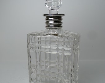 Auffälliger englischer Schliff Kristall und Sterling Silber Art Deco Dekanter - 1935