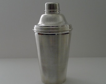 Large 2 1/4 Pint English Art Deco Silver Plated Cocktail Shaker - Engine Turned.
