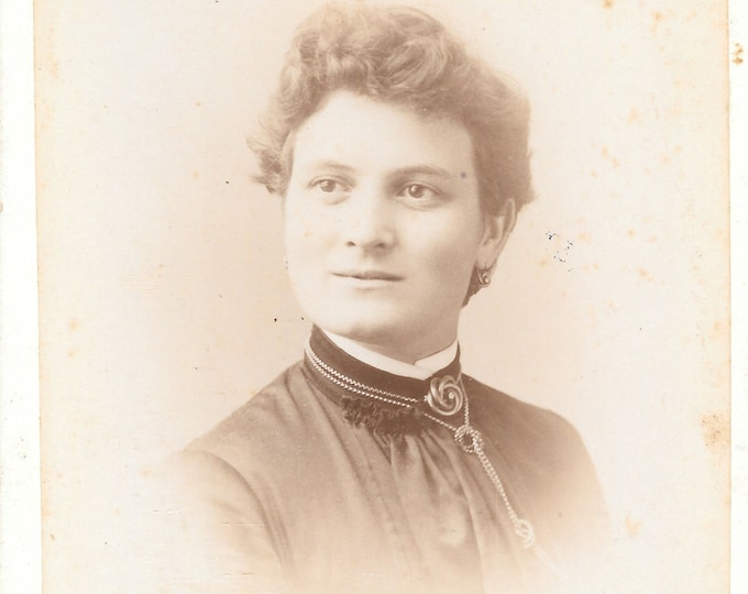 Antique Photo Portrait of Woman of Toronto Photographed by J. Liscon circa 1890s