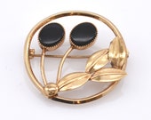 14K Solid Yellow Gold Natural Onyx Brooch Flowers Floral Oval Cabochons Vintage Estate Pin 2 Carats Total Weight Over 4 Grams Christmas Gift
