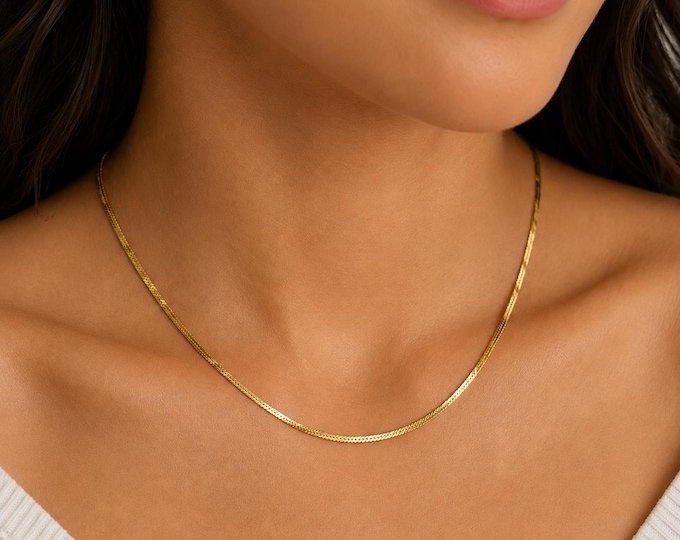 Vintage Italian 14K Gold Herringbone Chain Necklace 16 Inches Long 2.51 Millimeters Wide