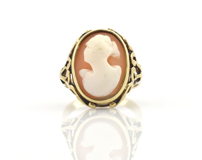 Estate Cameo Ring Vintage 14K Solid Yellow Gold Natural Carved Shell 0.19 Carats Total Weight Size 3 Holiday Gift