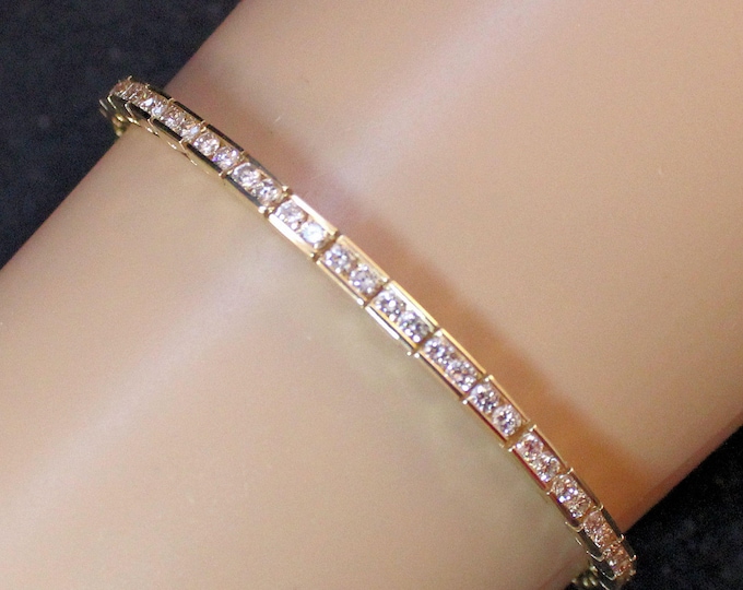Estate Diamond Bracelet Vintage 14K Solid Yellow Gold Natural Diamond Tennis Bracelet 82 VS2 Diamonds 7 Inches Long 2.5 Carats Total Gift