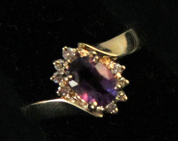 Estate 14K Yellow Gold Oval Cut Amethyst Diamonds Halo Ring 3.4 Grams Size 5.75 Holiday Gift