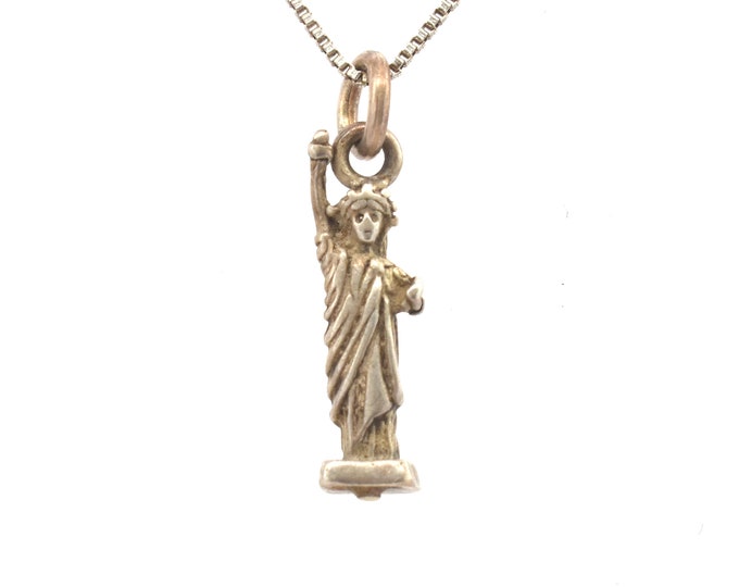 Estate Silver Charm Vintage 925 Sterling Silver Statue of Liberty Pendant Holiday Gift