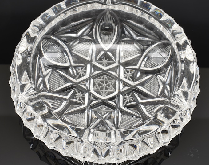 Estate Crystal Ashtray Antique Clear Pressed and Cut Glass Round Tray 5 Inches Diameter Six-Point Stars Hexagram Holiday Gift