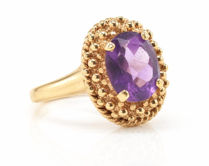 Vintage Oval Amethyst Ring, 14K Yellow Gold Solitaire (Size 4.25)