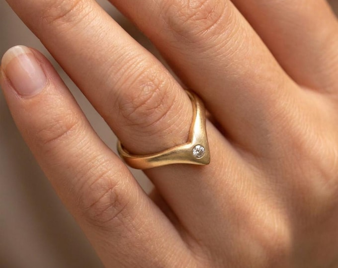 Avant Garde 14K Gold Diamond Chevron Ring Modernist Geometric Estate Jewelry