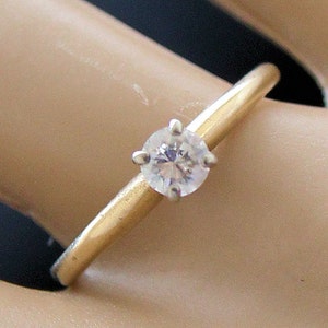 Estate 14K Yellow Gold .25 Carat Genuine Diamond Solitaire Engagement Ring 1.6 Grams Size 6.75 Holiday Gift