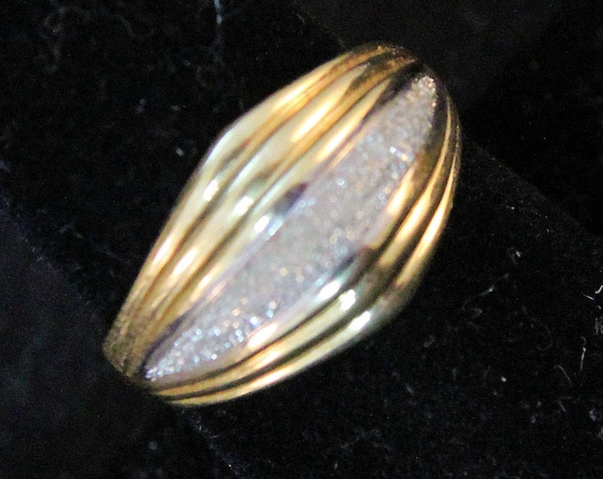 Estate 14K Solid Yellow and White Gold Ring 5.95 Grams Size 7.5 Holiday Gift