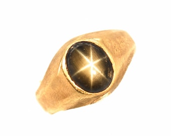 Vintage Black Star Sapphire Signet Ring, 14K Yellow Gold, Size 9