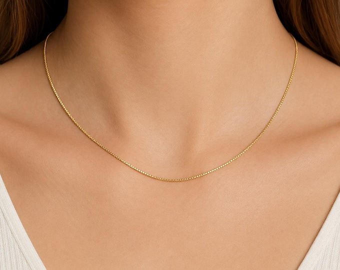 Vintage 14K Solid Yellow Gold Flat Box Chain Necklace, 16 Inch