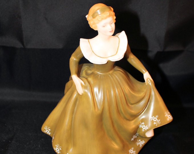 Royal Doulton Peggy Davies Classic Geraldine HN2348 Figurine 1971 Matte Green Dress 7.25" Tall Holiday Gift
