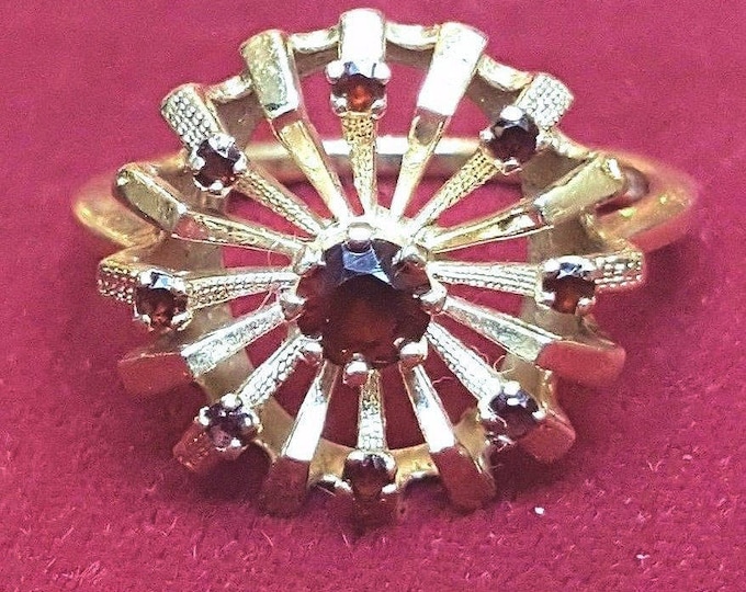 Estate 14K Solid Yellow Gold Round Cut Garnets Sunburst Ring 3.71 Grams Size 6.5 January Birthstone Holiday Gift