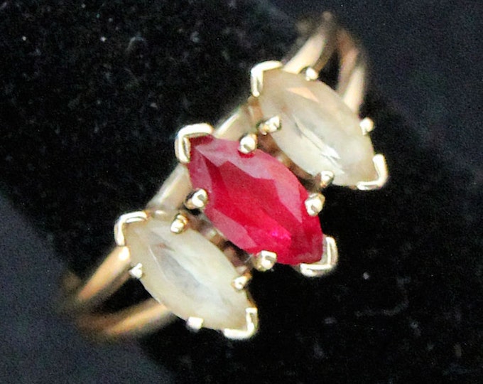 Estate 14K Solid Yellow Gold Peridot and Ruby Ring 3.6 Grams Size 3.25 July August Birthstones Holiday Gift