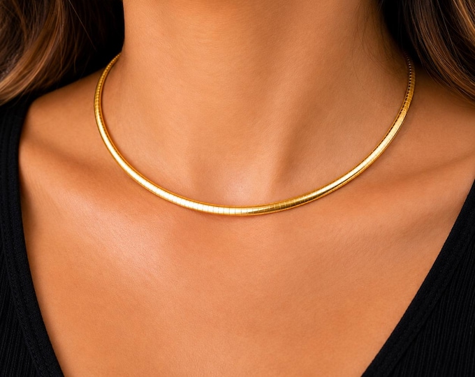 Vintage 14K Solid Yellow Gold Omega Necklace, Italy, 15.5 Inch