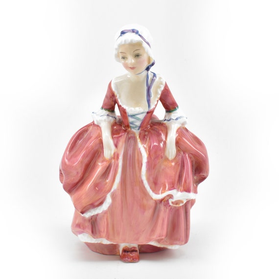 ❣️ロイヤルドルトン2体❣️フィギュリン グッディ トゥー シューズ 美品