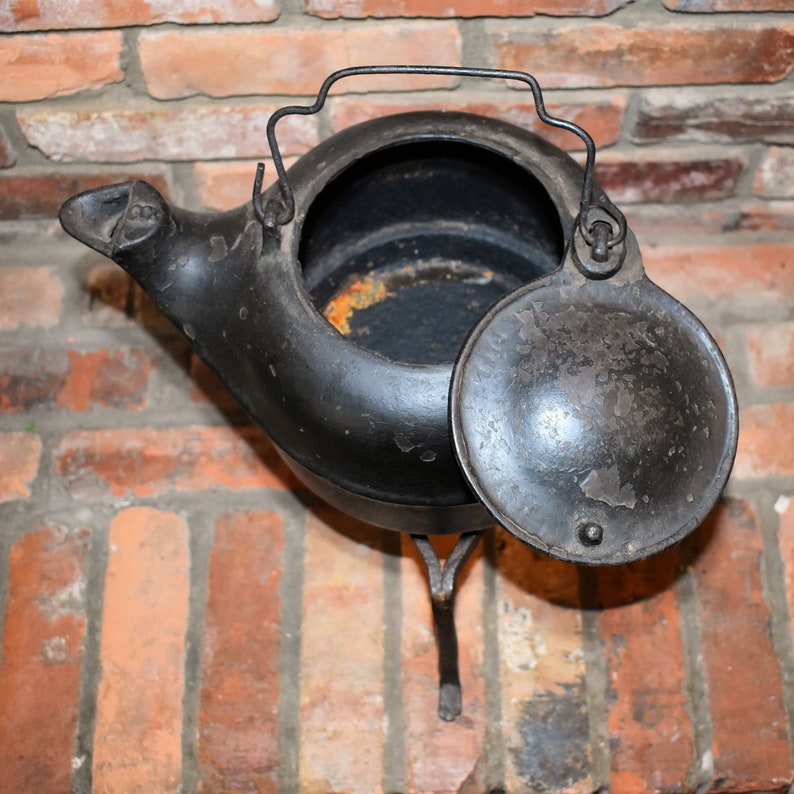 Estate Cast Iron Kettle on Stand Vintage 8 Pot Tripod Base Etsy