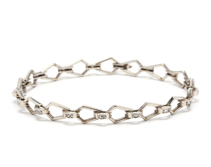 Vintage Diamond Bracelet: 14K White Gold, 0.25 Carat, 8 Inches Long