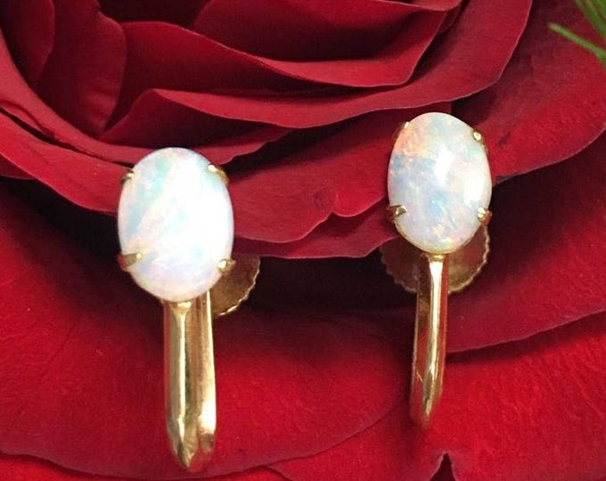 Vintage Solid 14K Yellow Gold Oval Opal Cabochon Screw-Back Earrings 2.1 Grams Holiday Gift
