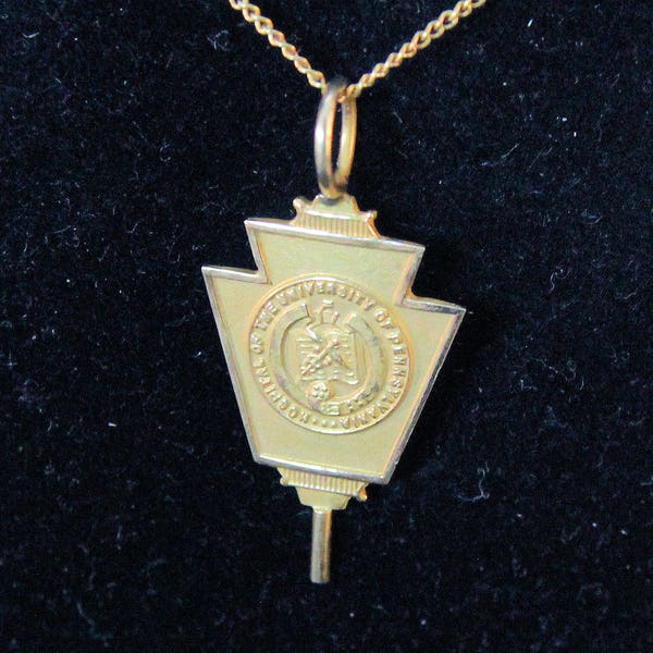 Estate Solid 14K Yellow Gold University of Pennsylvania Pendant 2.62 Grams Interne Staff 1955 T. G. McL. Keystone Holiday Gift
