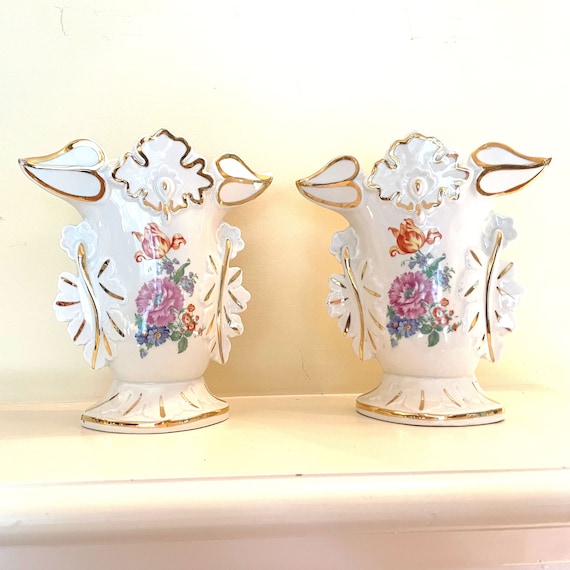 Flower Base Belgium Vintage