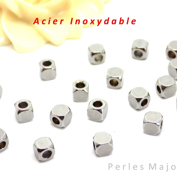 10 perles cube en acier inoxydable dimensions 4 x 4 x 4 mm