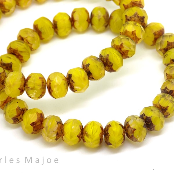 Perles tchèques rondelles, verre pressé, à facettes jaunes et patinées mat 9 x 6 mm, lot de 10