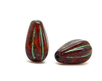 Tschechische, tropfen- und melonenförmige, halbdurchsichtige Pressglasperlen in Burgunder-, Braun- und Grüntönen mit Patina, 13 x 8 mm, 4er-Set