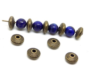 Runde Zwischenperlen, verziert, tibetischer Stil, bronzefarben, 8 mm Durchmesser, 10er-Packung