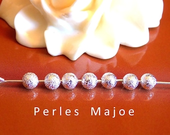 20 perles stardust rondes en laiton couleur argentée 4 mm