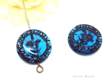 Perle tchèque soleil, verre pressé, translucide, tons bleu, incrustation noire, diamètre 17 mm, lot de 2