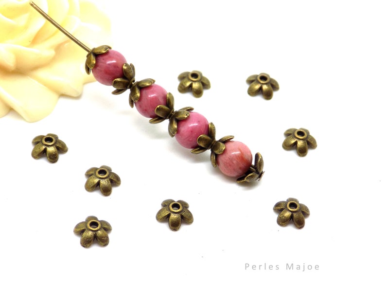 Coupelles fleurs, style tibétain, couleur bronze, dimensions 6.5 x 3 mm, vendues par lot de 20 et 40 image 1