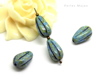 Perle tchèque goutte, melon, en verre pressé, tons bleu clair, marine, marron, jaune, blanc, 13 x 8 mm, lot de 4