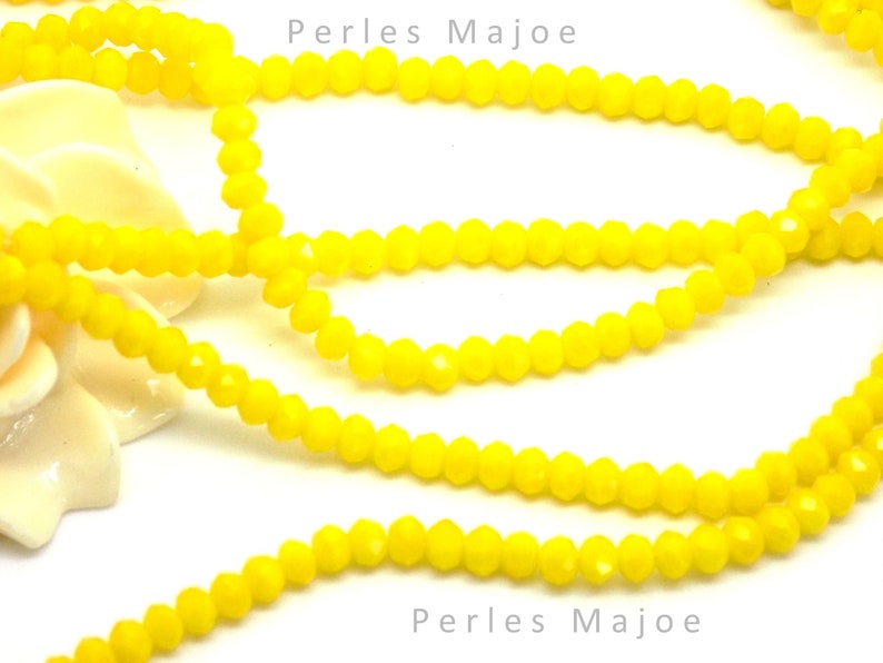 Lot de 60 perles opaques en cristal rondelles à facettes de couleur jaune 3 x 2 mm image 1
