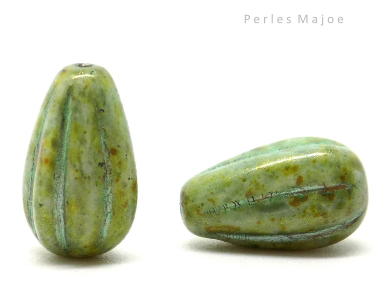 Perle tchèque goutte, melon, verre pressé, tons verts, marron, patine, 13 x 8 mm, lot de 4 image 2