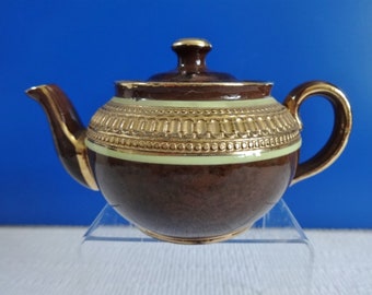 Sadler Brown Betty Small Teapot gold and green decoration