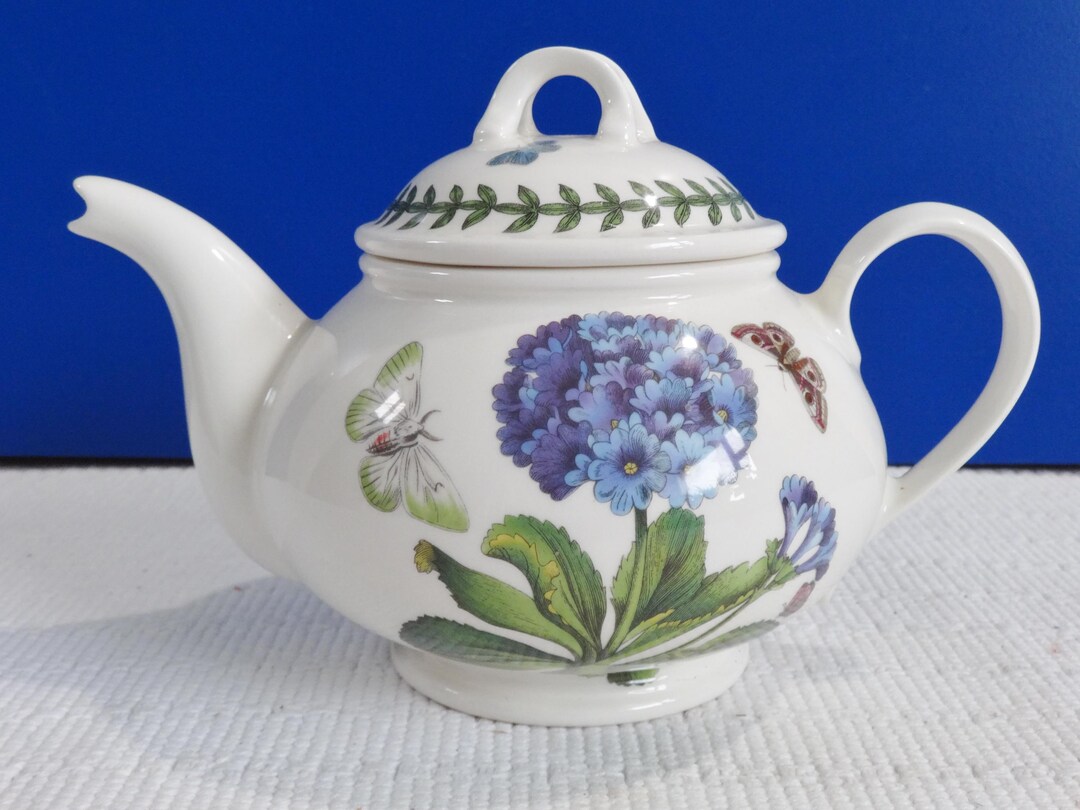 Royal Albert – Winter Garden, Theepot – Rosia Tableware