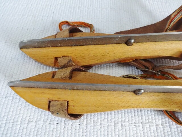 Ancienne paire de patins à glace Pays-Bas bois acier par J.Nooitgedagt & ZN. IJLST | eBay