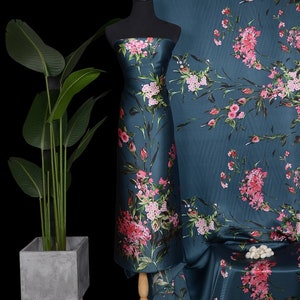 NUOVO ARRIVO Tessuto di raso di seta vintage Stampe a olio astratte floreali per kimono di seta Vestaglia di seta Caftano di seta Abito di seta al metro